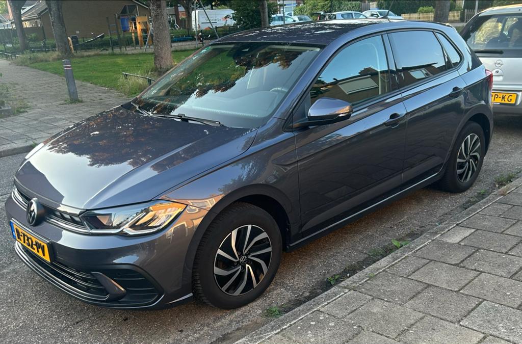 Volkswagen Polo 1.0 TSI 95pk 7-DSG 2022 Grijs, Zwart, 95 pk, 1104 kg, 49 €/maand