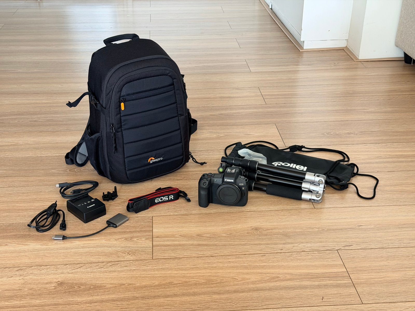 Bundel met Canon EOS R systeemcamera (slechts ~9.000 kliks), Ophalen, 30 megapixels, Canon, Kantelbaar/draaibaar scherm
