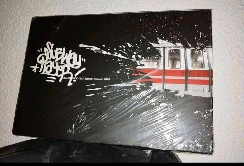 MSER (NEW WITH PLASTIC, SOLD OUT) GRAFFITI SUBWAY BUCHAREST, Boeken, Kunst en Cultuur | Fotografie en Design, Ophalen of Verzenden