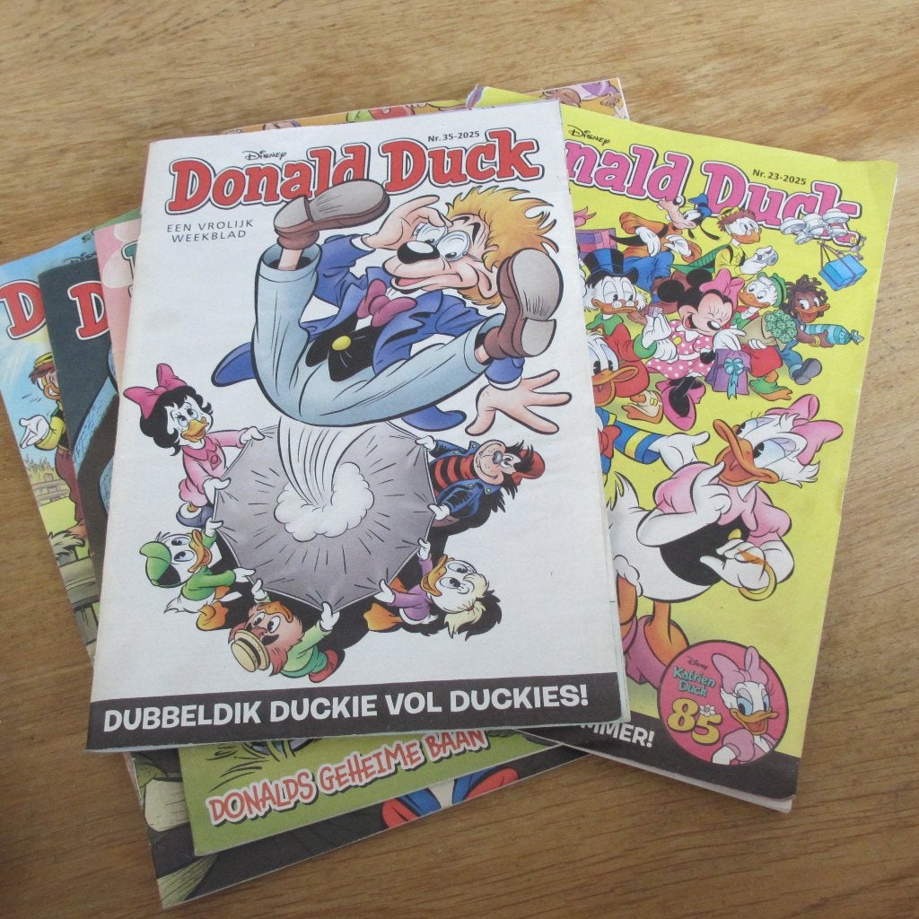 24 Donalds Ducks 19 stuks uit 2025 en 5  wat oudere, Meerdere stripboeken, Ophalen, Gelezen, Donald Duck