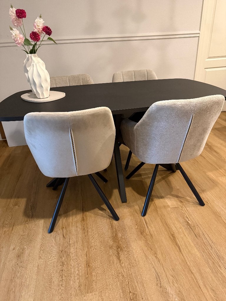 Foto 4 van Deens ovale spinpoot eettafel lengte 1.60  2.10 en 2.40