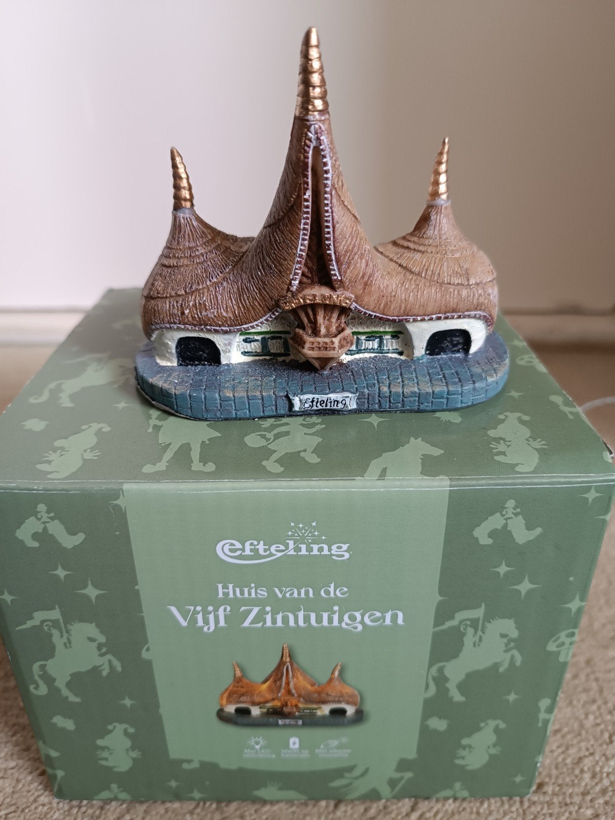 Efteling Huis van de Vijf Zintuigen Beeldje met licht, Ophalen of Verzenden, Zo goed als nieuw, Beeldje of Poppetje