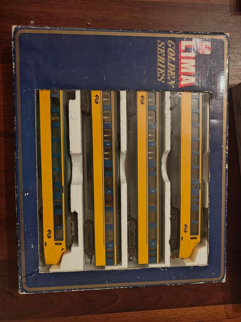 Lima Intercity Mat 54 Hondenkop Treinset in Nieuwstaat, Hobby en Vrije tijd, Modeltreinen | H0, Nieuw, Treinset, Lima, NS, Ophalen of Verzenden