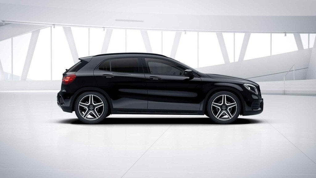 Mercedes-Benz GLA-klasse 180 Business Solution AMG Limited |, Auto's, Mercedes-Benz, Gebruikt, 4 cilinders, 715 kg, Leder en Stof