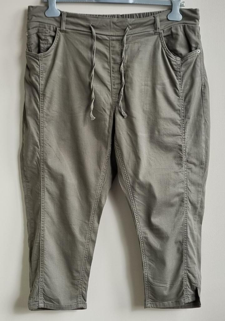 MS Mode grijs/groene stretchy capri broek mt. 48, Kleding | Dames, Broeken en Pantalons, Maat 46/48 (XL) of groter, Ophalen of Verzenden