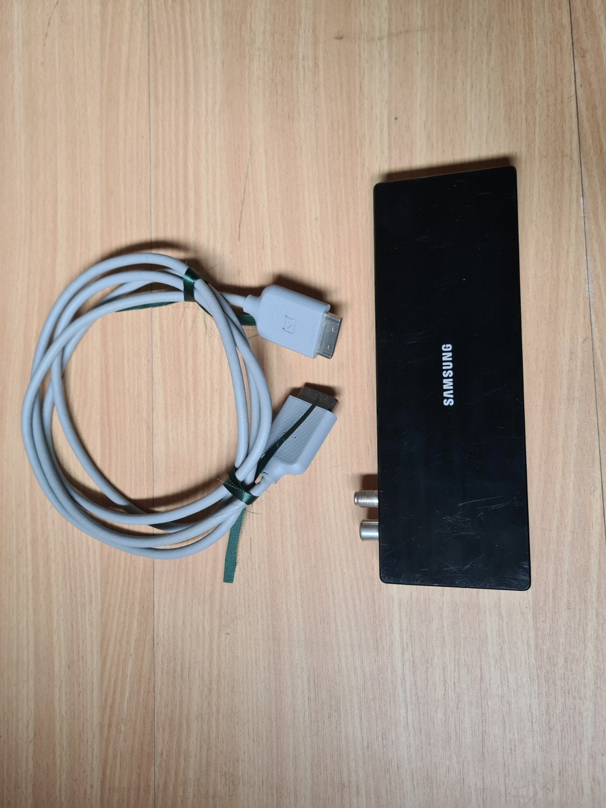 Samsung Oneconnect bakje met kabel, Ophalen of Verzenden, 100 cm of meer, 50 Hz, Samsung