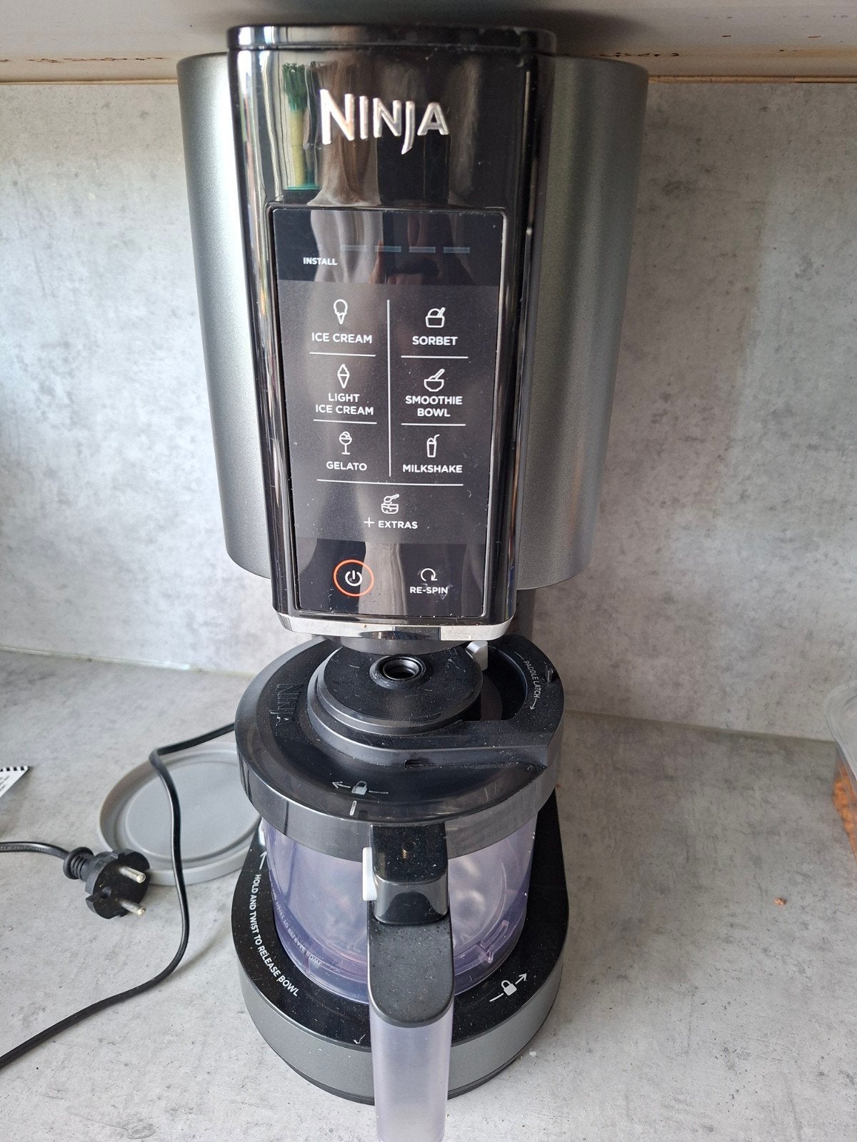Ninja Creami IJsmachine met 3 extra potten, Minder dan 1 liter, Ophalen, Zo goed als nieuw, 3 snelheden of meer