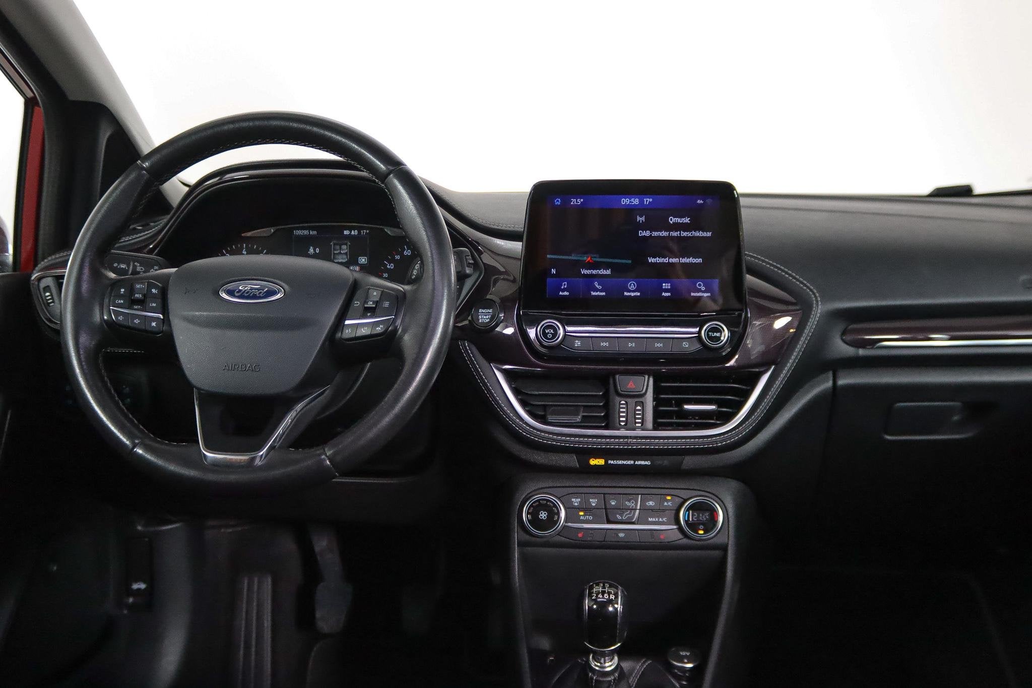 Ford Fiesta 1.0 EcoBoost Vignale Panoramadak, B&O, ACC, Came, Auto's, 125 pk, Gebruikt, 1064 kg, 49 €/maand