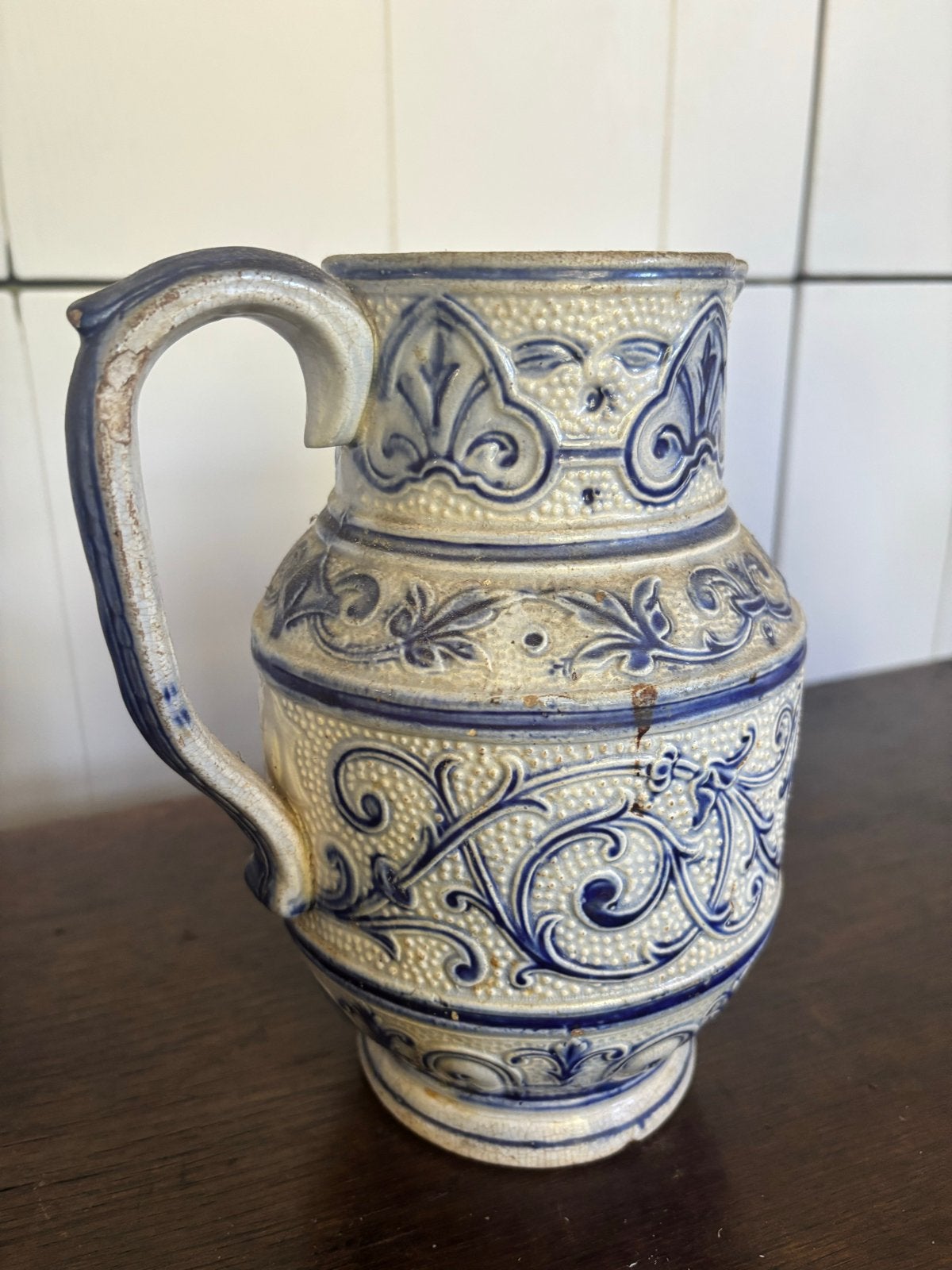 Antieke zoutglazuur kruik met blauw decor, Verzenden