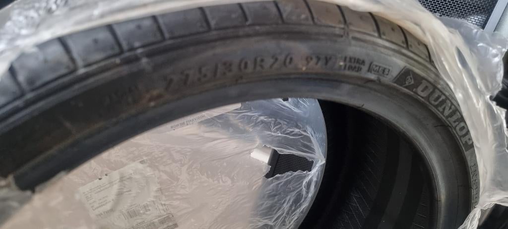 2 nieuwe Dunlop runflat banden, Ophalen, Nieuw, Band(en), 20 inch