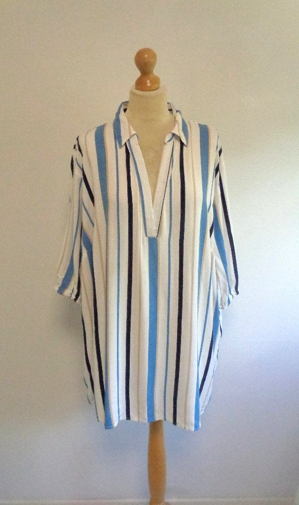blouse Sara Lindholm, Maat 46/48 (XL) of groter, Sara Lindholm, Zo goed als nieuw, Meerkleurig