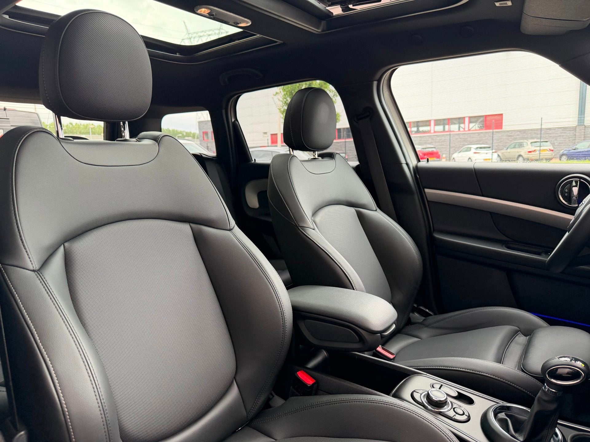 MINI Countryman 1.5 Cooper S E ALL4 Pano|Black Pack|Leder|AC, Auto's, Mini, Automaat, Gebruikt, Zwart, Countryman