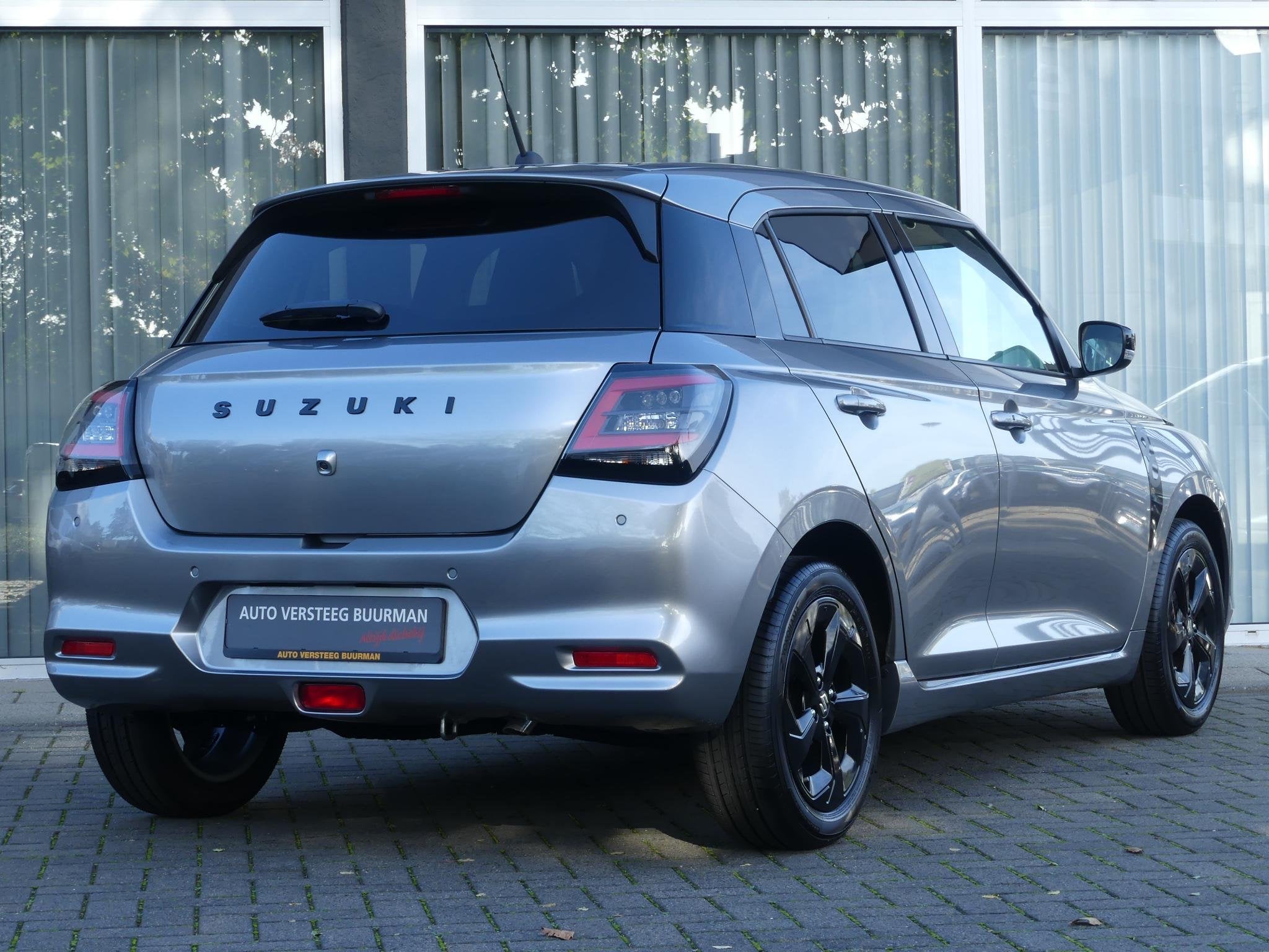Suzuki Swift 1.2 Edition 60 Smart Hybrid UIT VOORRAAD LEVERB, Auto's, Voorwielaandrijving, 12 maanden, Bedrijf, Nieuw