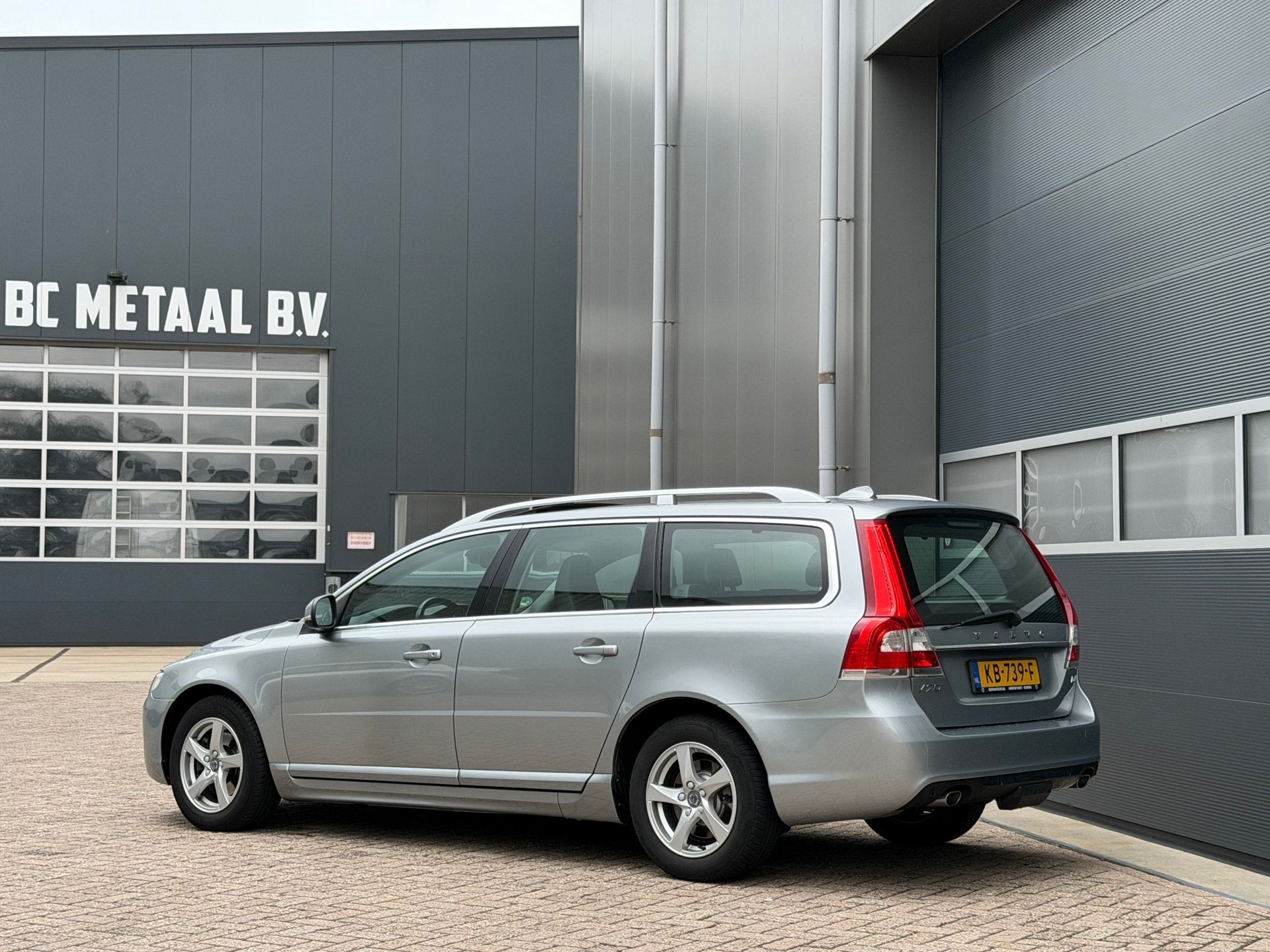 Volvo V70 2.0 D4 Polar+ bj.2016 Autom|Navi|Leder|Trekh|Nap., Automatische klimaatregeling, Diesel, 22 km/l, 750 kg