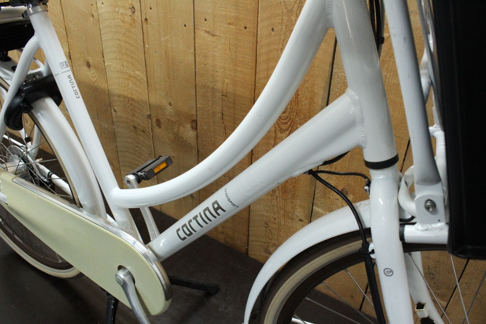 Cortina E-U4 D57 White Pearl Gloss, Fietsen en Brommers, Gebruikt, -, -, -