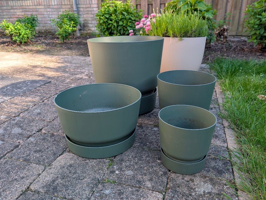 Verschillende Elho Greenville bloempotten met waterreservoir, 25 tot 40 cm, Kunststof, Gebruikt, Rond