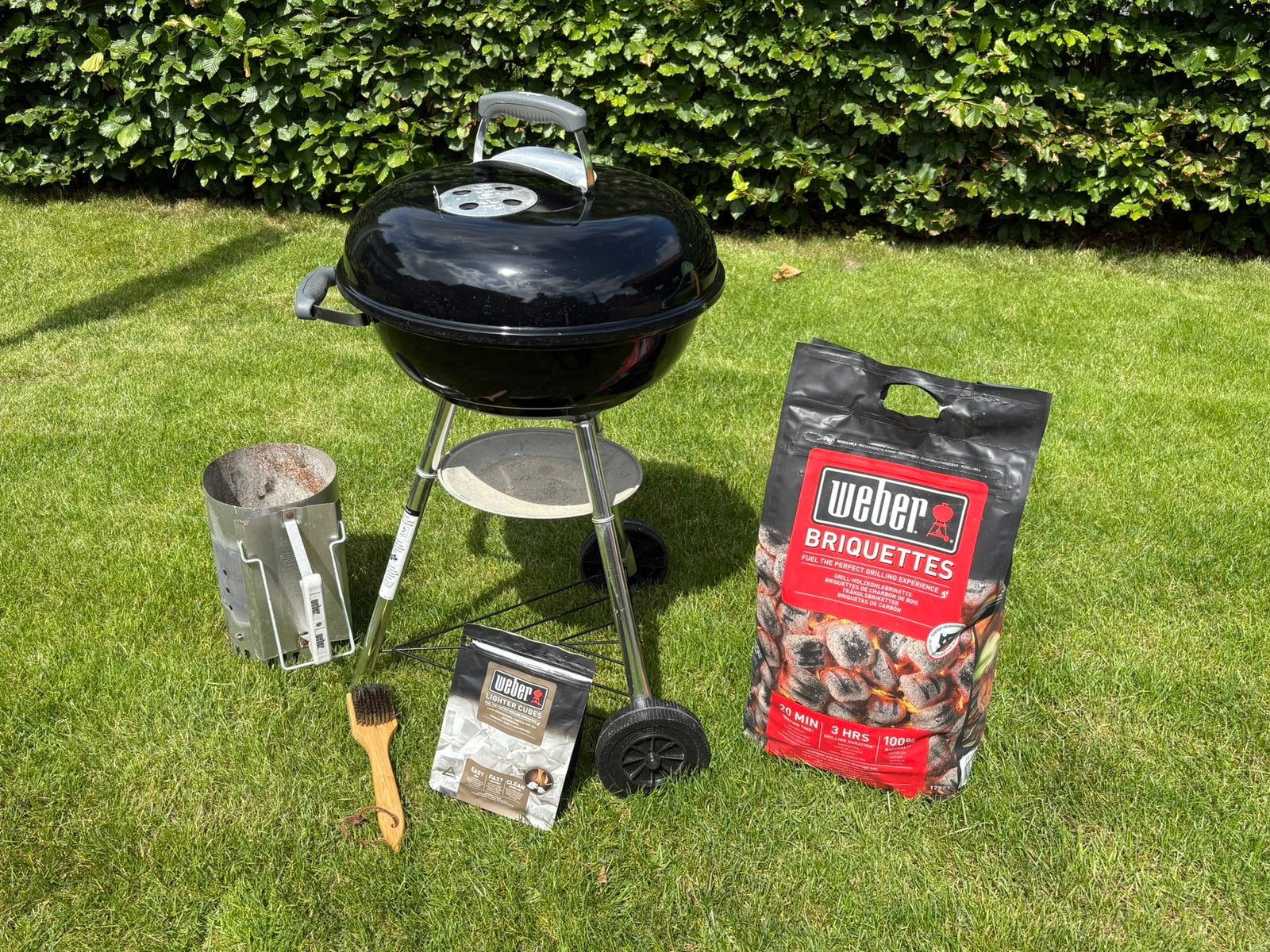 Nette Weber BBQ - inclusief kolen en accessoires, Ophalen, Gebruikt