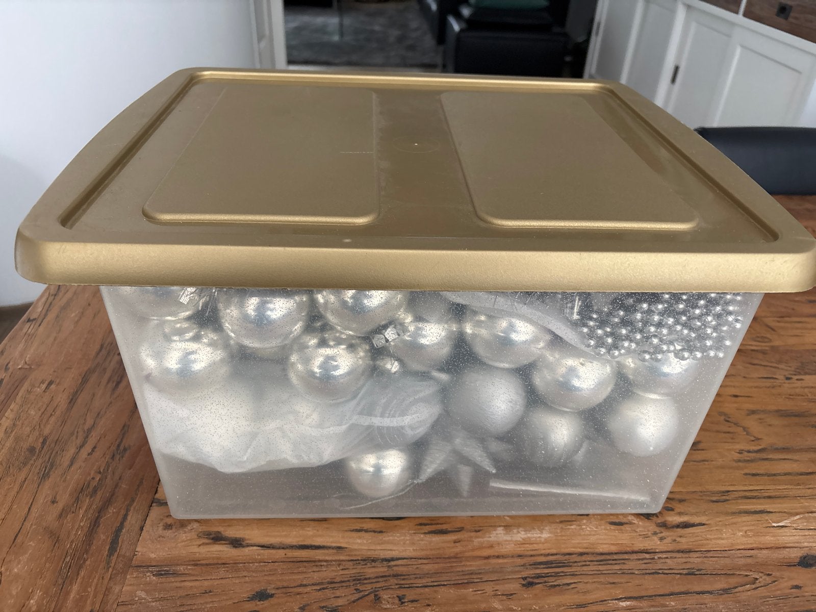 Plastic box vol met zilveren kerstversiering, Ophalen of Verzenden, Zo goed als nieuw