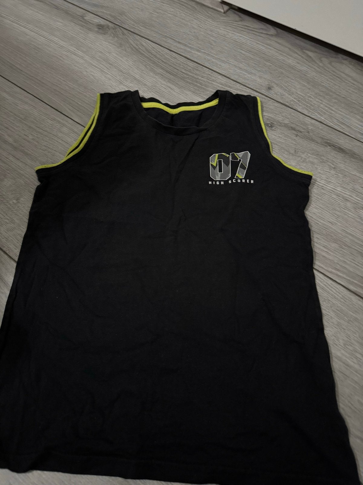 Zwart mouwloos shirt maat 170-176 voor jongens, Kinderen en Baby's, Ophalen of Verzenden, Gebruikt, Jongen, Shirt of Longsleeve