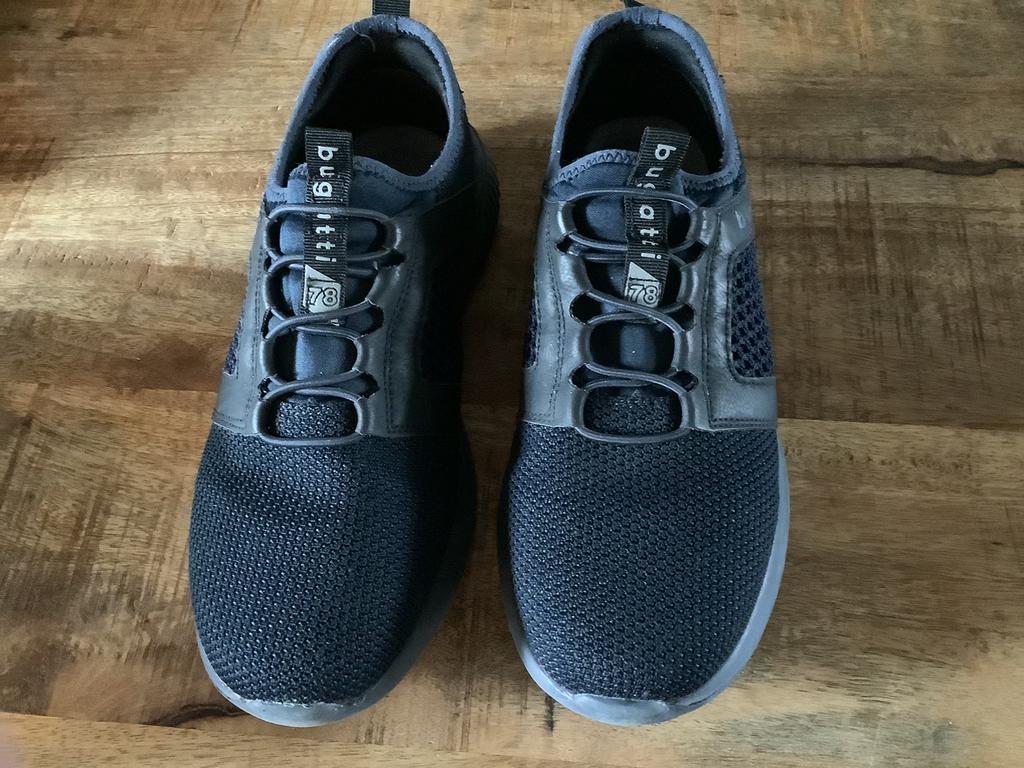 Leuke instappers maat 42, Blauw, Ophalen of Verzenden, Zo goed als nieuw, Wandelschoenen of Bergschoenen