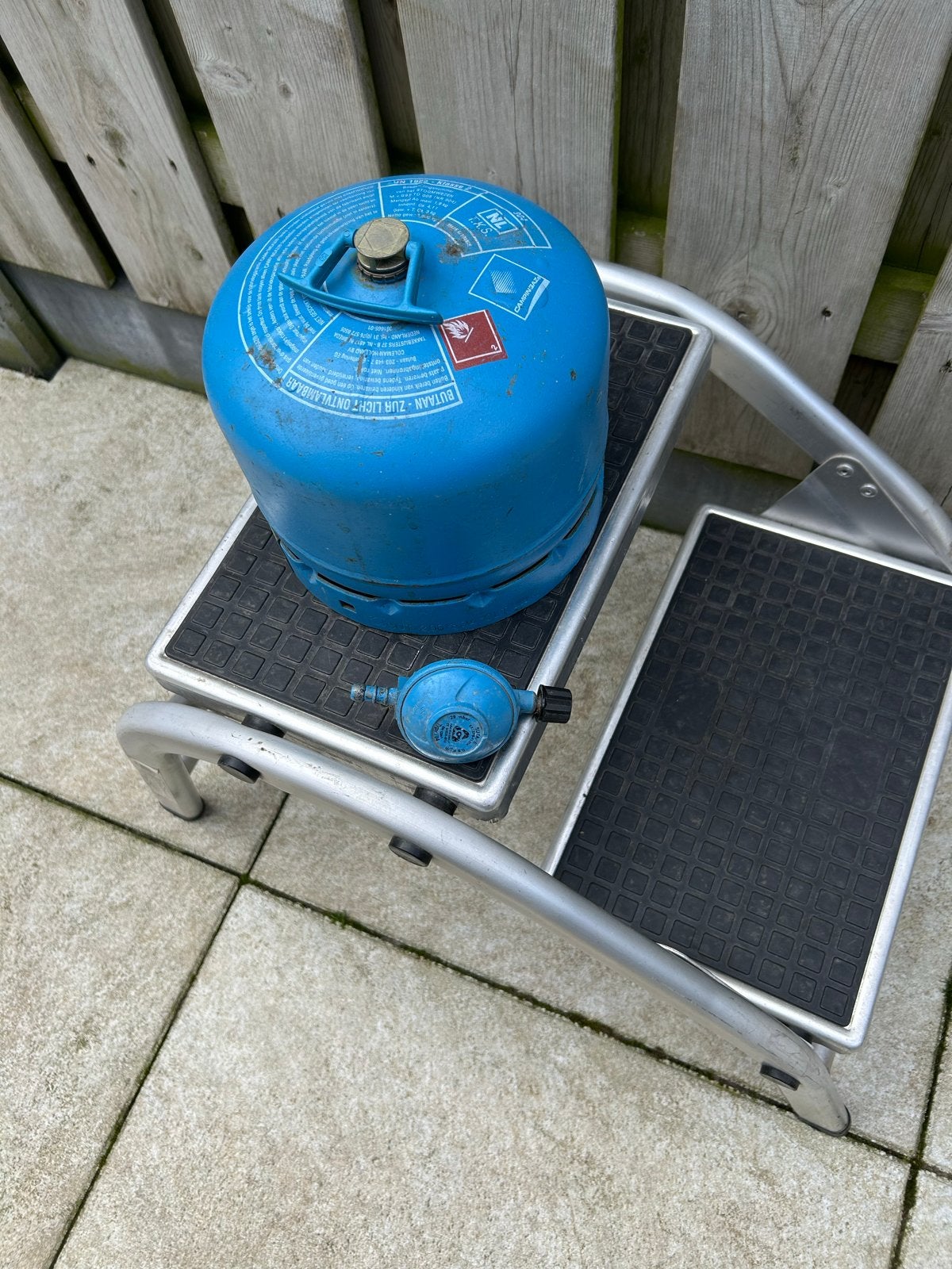 Lege 904 gasfles met drukregelaar, Ophalen, Gebruikt