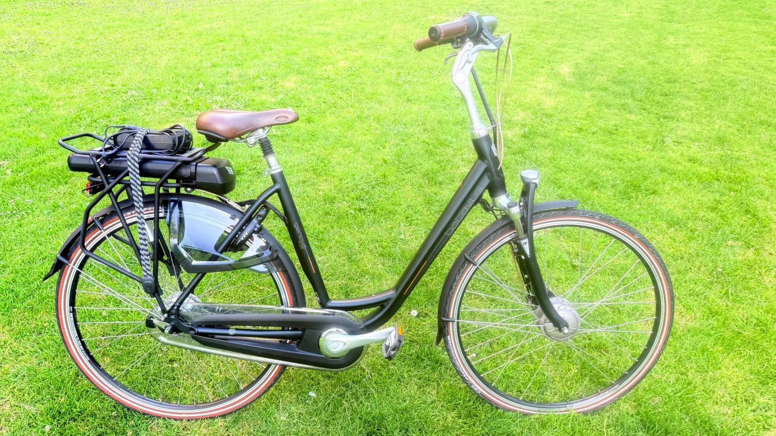 I.z.g.st goede unisex damesfiets E-bike Batavus Genova 53cm, Ophalen, 53 tot 56 cm, Versnellingen, Batavus