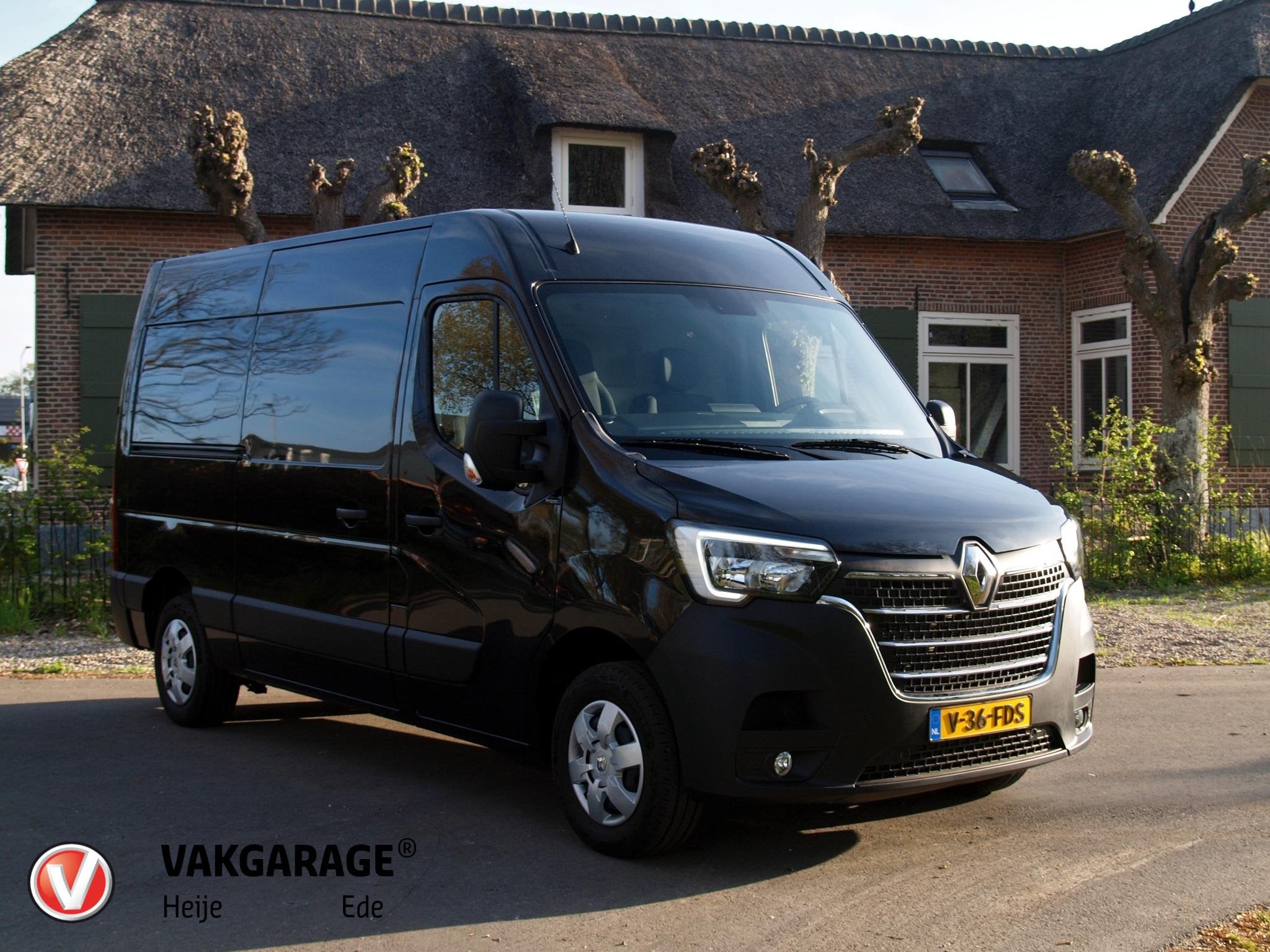 Renault Master T35 2.3 dCi 180 L2H2 Energy Work Edition | Ca, Auto's, Voorwielaandrijving, Stof, Gebruikt, Euro 6