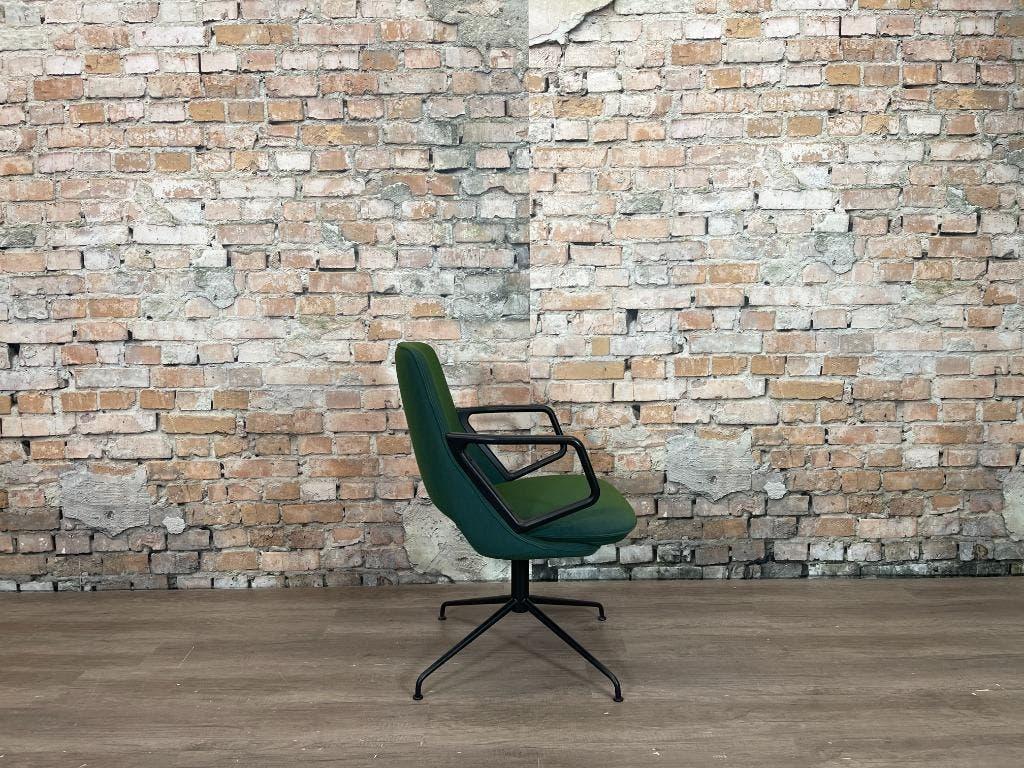Artifort Zuma bij TheReSales, Huis en Inrichting, Fauteuils, 75 tot 100 cm, Ophalen of Verzenden, Zo goed als nieuw, Stof