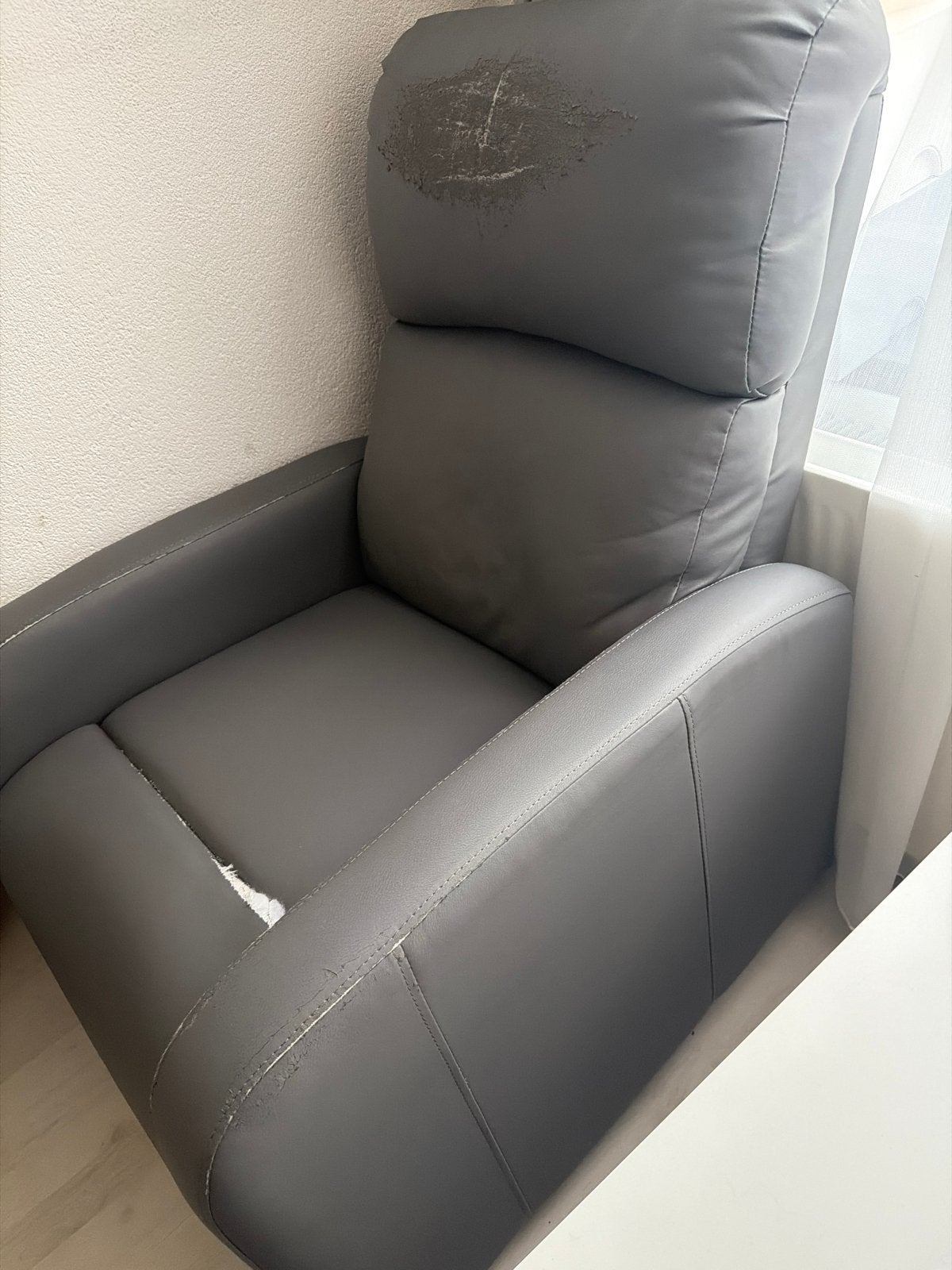 Foto 3 van Grijze relaxfauteuil - Gebruikt