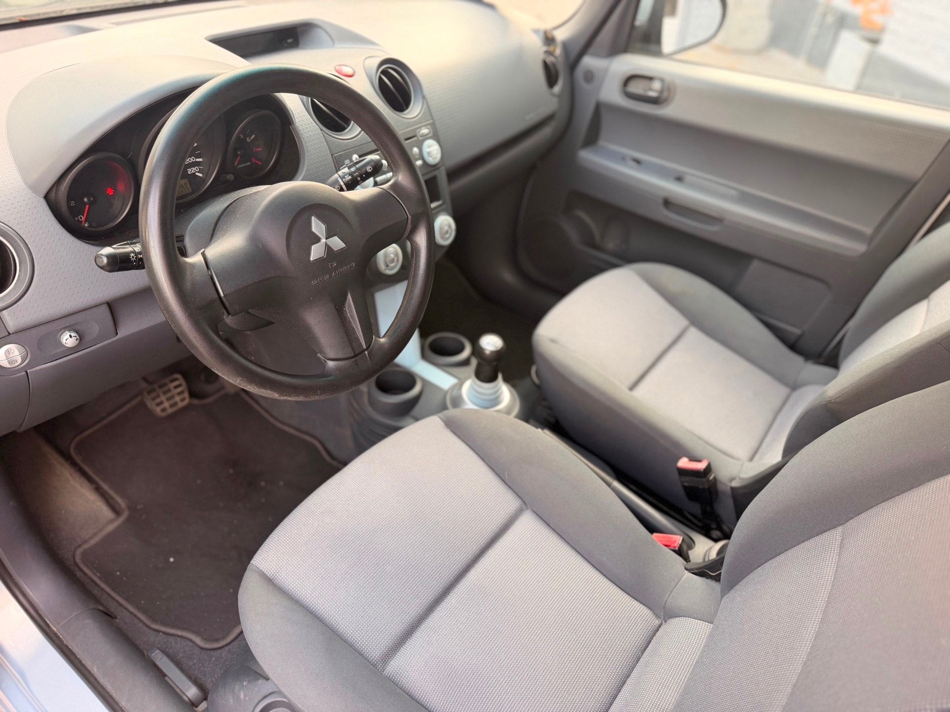 Mitsubishi Colt 1.3 | AUTOMAAT | AIRCO | 5 DEURS |, Stof, Gebruikt, Blauw, Colt
