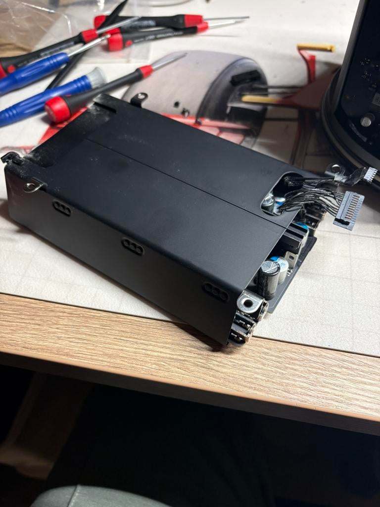 Apple Mac Pro 6.1  voeding-- de trashcan uit 2013, Computers en Software, Apple Desktops, Ophalen of Verzenden, Zo goed als nieuw