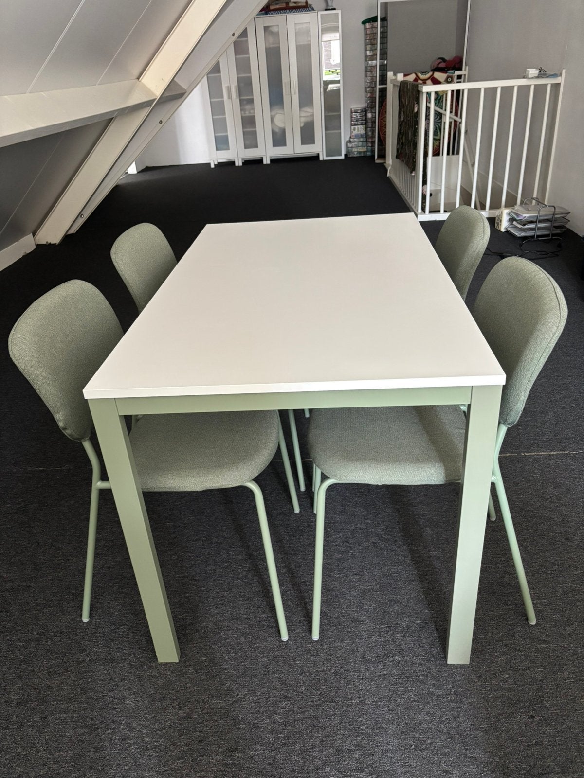 Ikea vihals tafel en stoelen, Ophalen, Zo goed als nieuw, Rechthoekig, 50 tot 100 cm