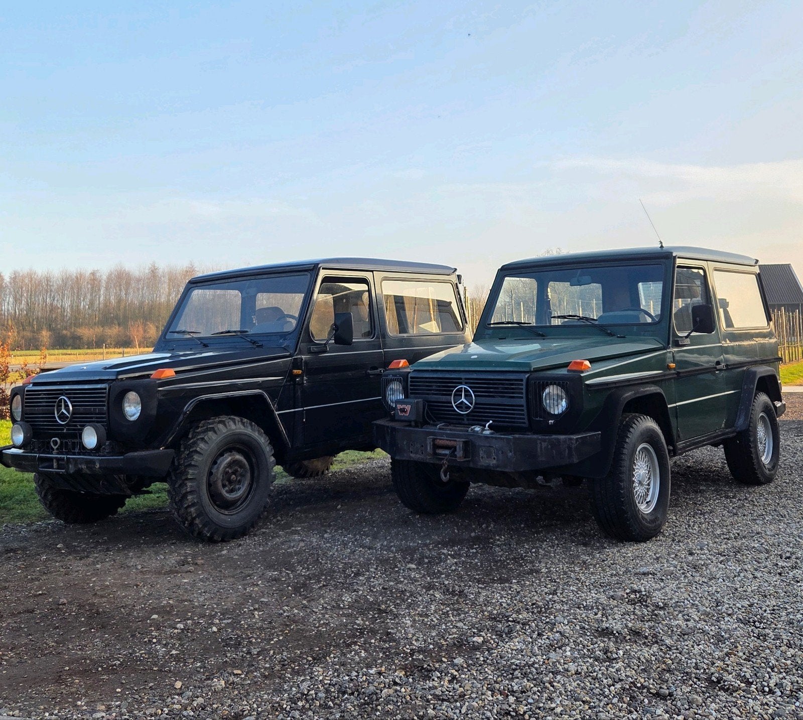 2x Mercedes G diesel oldtimer G-klasse 300d project, Automaat, Beige, 100 pk, Zwart