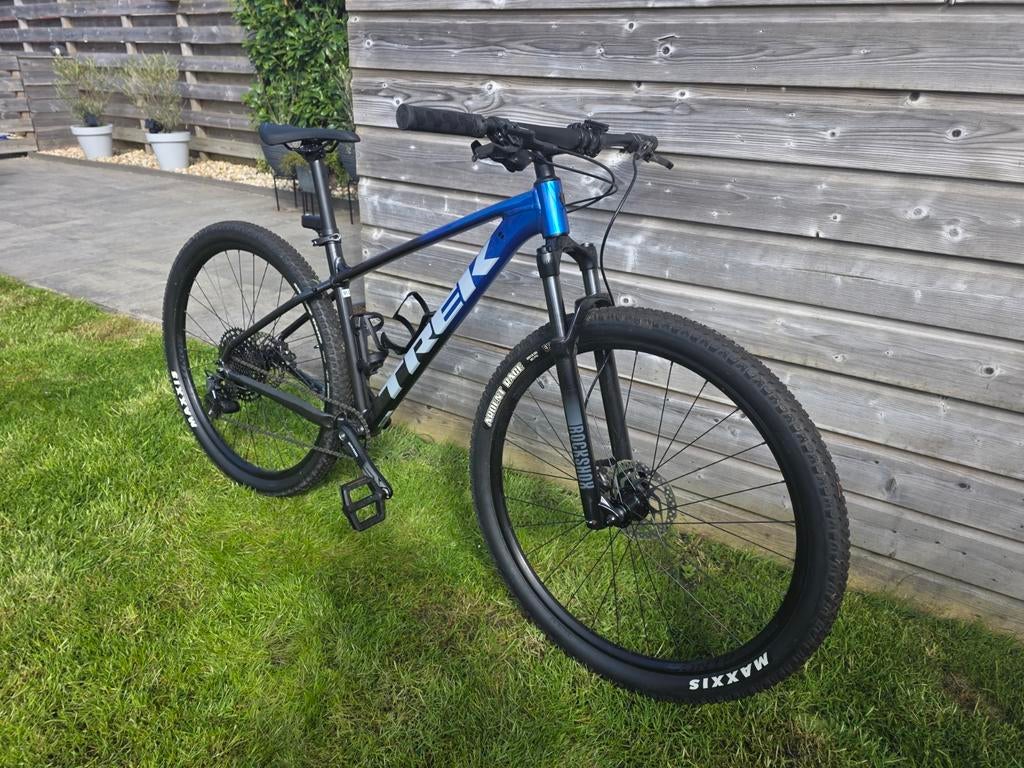 Trek Marlin 8 mountainbike maat M/L - zo goed als nieuw, Fietsen en Brommers, Ophalen, Zo goed als nieuw, Trek
