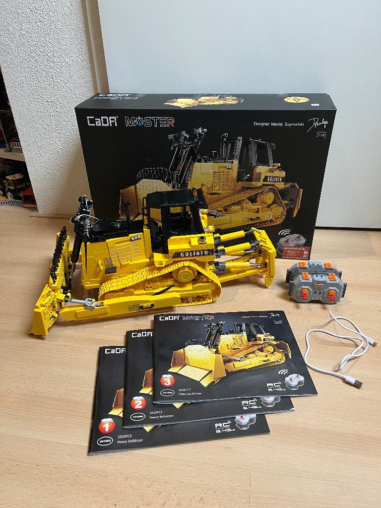 Cada C61056 Heavy Bulldozer met 7 motoren en verlichting., Ophalen of Verzenden, Zo goed als nieuw, Overige merken