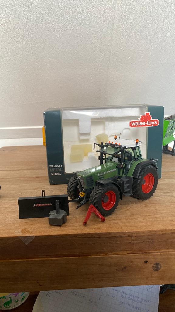 Fendt 824, Ophalen of Verzenden, Zo goed als nieuw, Tractor of Landbouw, Overige merken