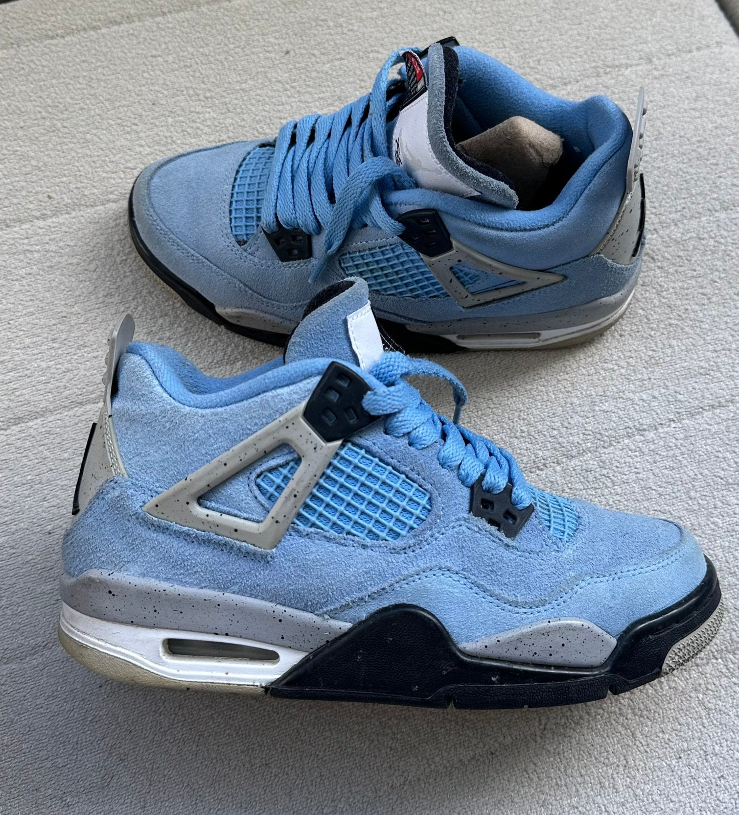 Air Jordan 4 University Blue, Ophalen of Verzenden, Zo goed als nieuw, Blauw, Sneakers of Gympen