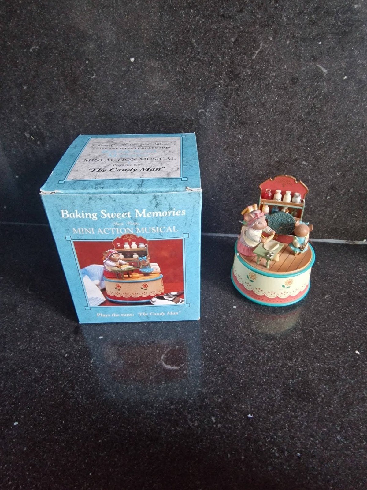 Vintage Enesco Muziekdoos "Baking Sweet Memories" 1995, Ophalen of Verzenden