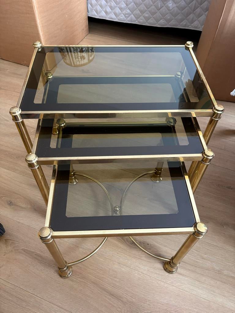 Set van 3 vintage bijzettafels met messing frame en glas, Minder dan 45 cm, Minder dan 55 cm, Gebruikt, Vierkant