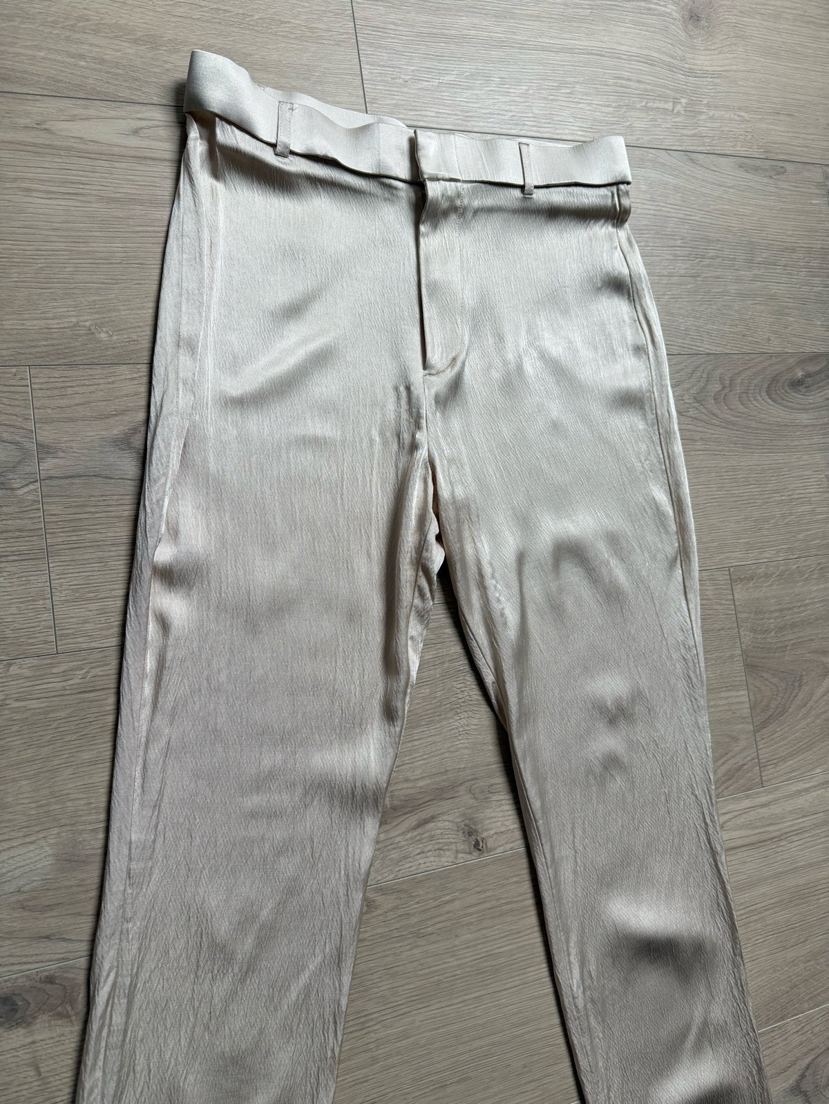 Zara champagne satijnen broek, Maat 38/40 (M), Beige, Nieuw, Ophalen of Verzenden