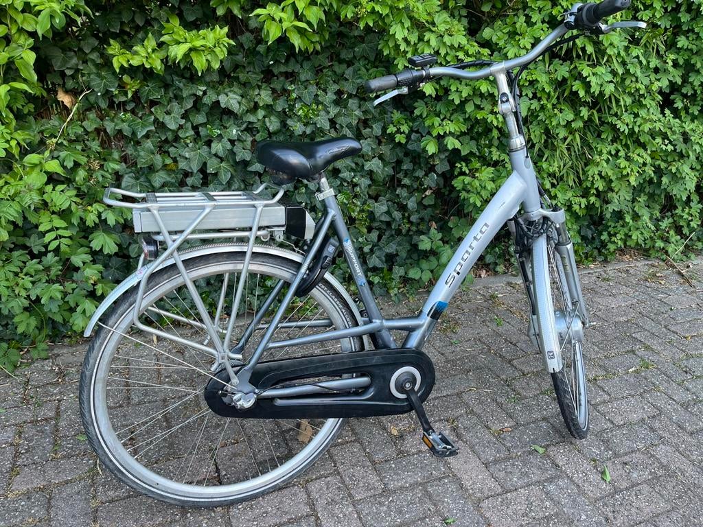 Sparta elektrische fiets in nog nette staat, Fietsen en Brommers, Elektrische fietsen, Ophalen, Sparta, Gebruikt, 55 tot 59 cm