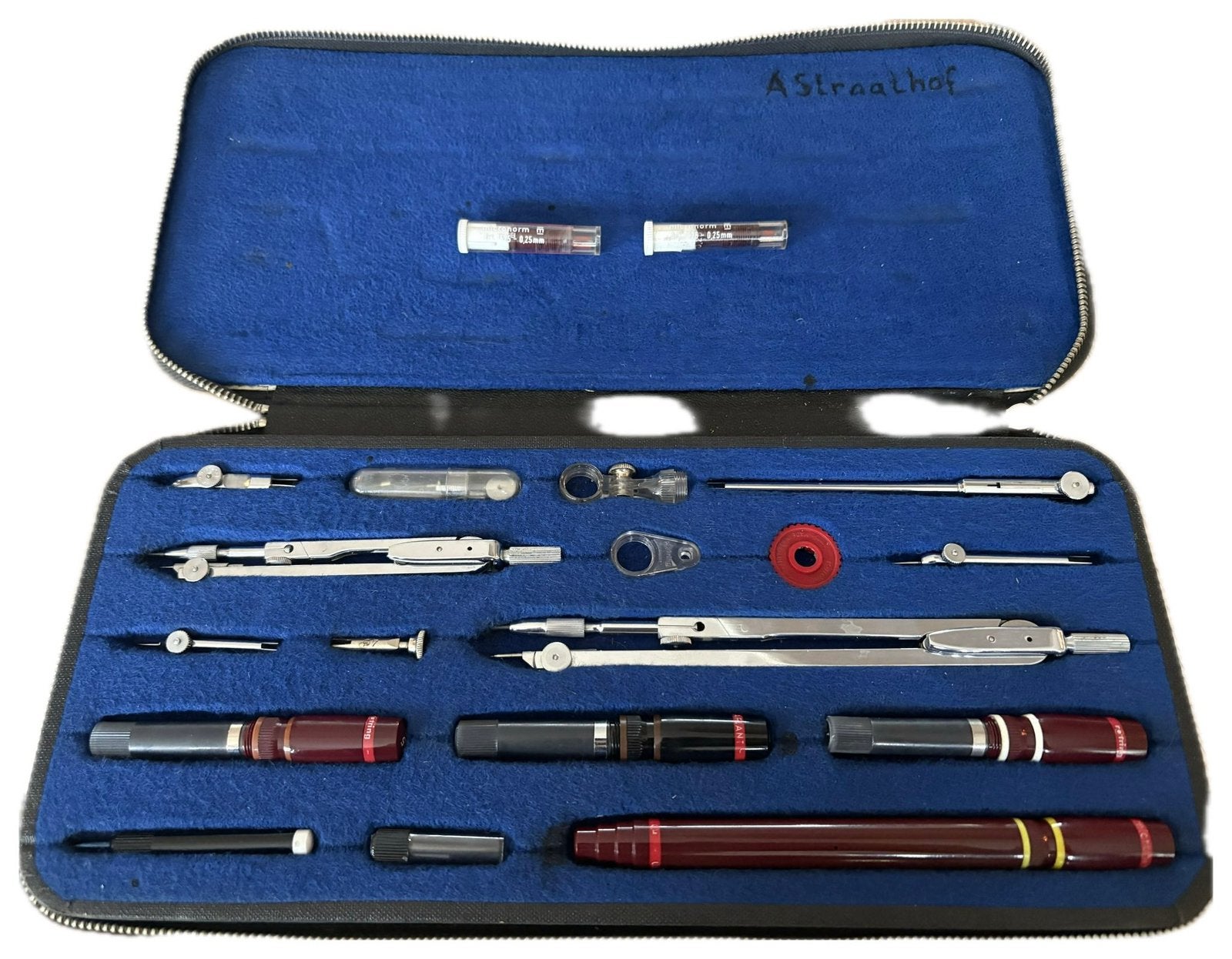 Vintage Tekenset Rotring in Etui, Doe-het-zelf en Verbouw, Tekentafels, Ophalen of Verzenden, Gebruikt, Minder dan 130 cm