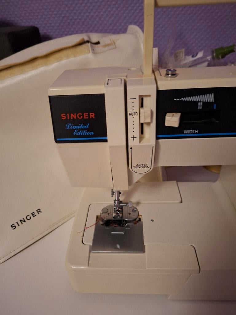 Goed werkend singer naaimachine, Hobby en Vrije tijd, Naaimachines en Toebehoren, Ophalen of Verzenden