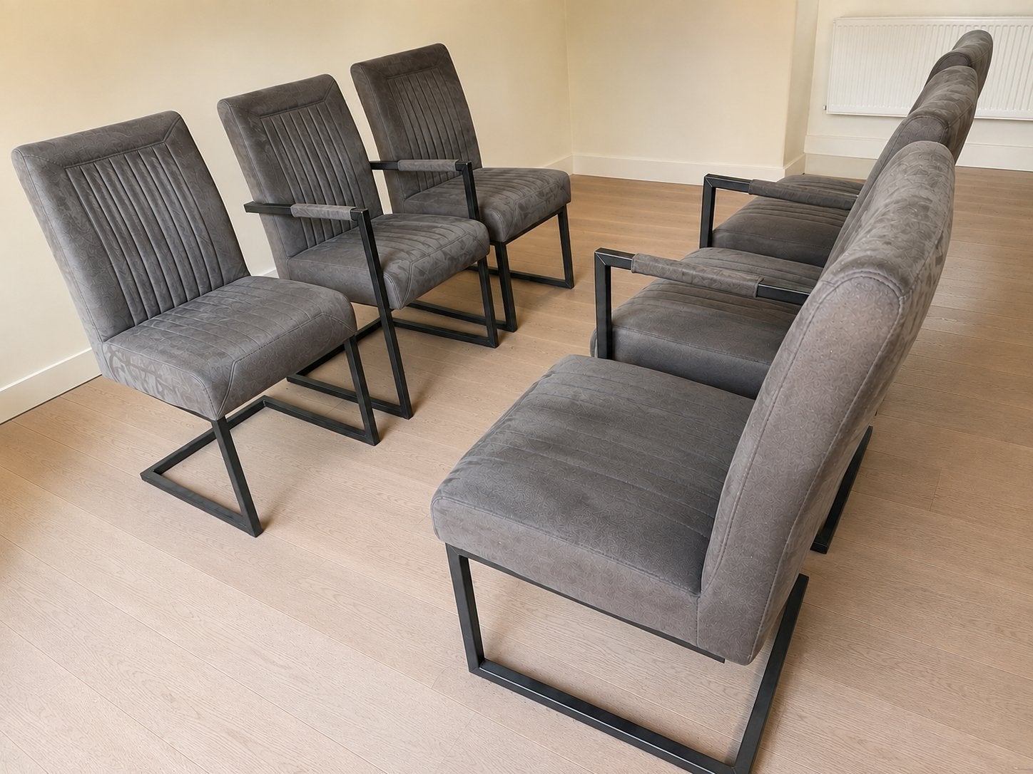 Luxe eetkamerstoel Parantino (Pronto), Ophalen, Zo goed als nieuw, Vijf, Zes of meer stoelen, Industrieel