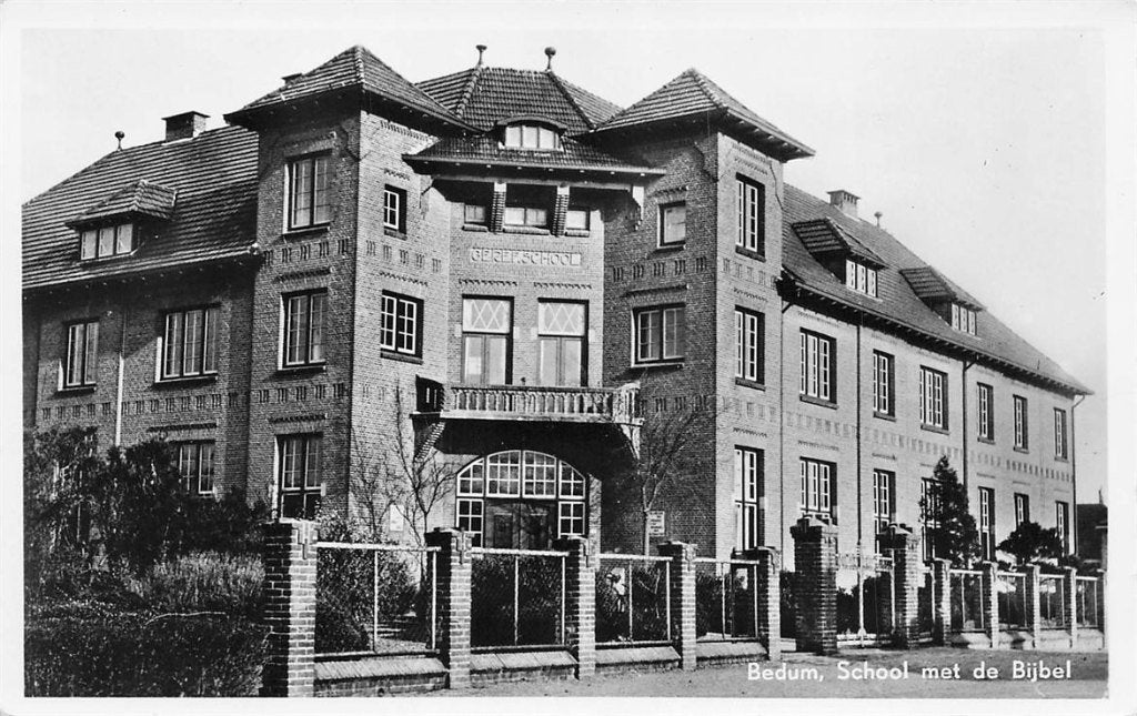702-176-023 Bedum School Met De Bijbel, Verzamelen, Ansichtkaarten | Nederland, Verzenden, Voor 1920, Groningen