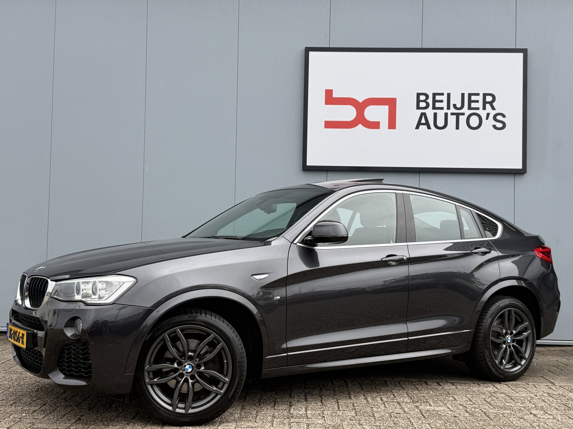 BMW X4 xDrive20i High Executive Automaat M-Pakket/Schuifdak/, Auto's, Automaat, Gebruikt, Euro 6, 4 cilinders