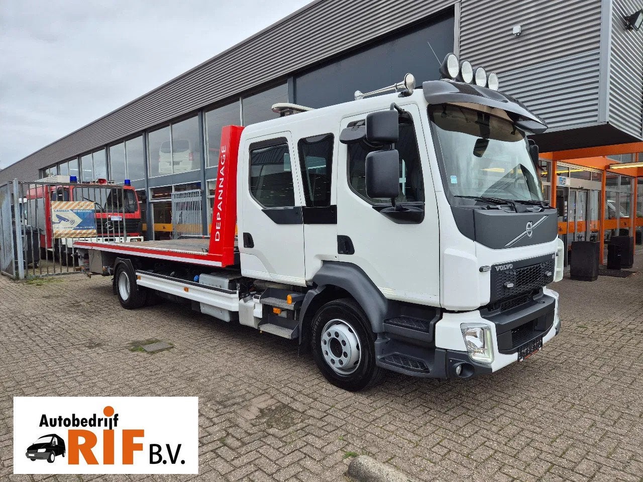 Volvo FL 250 E6 DoKa 7 Sitze/ Abschlepp/ Bergingswagen/ Hubb, Auto's, Automaat, Achterwielaandrijving, Euro 6, Wit