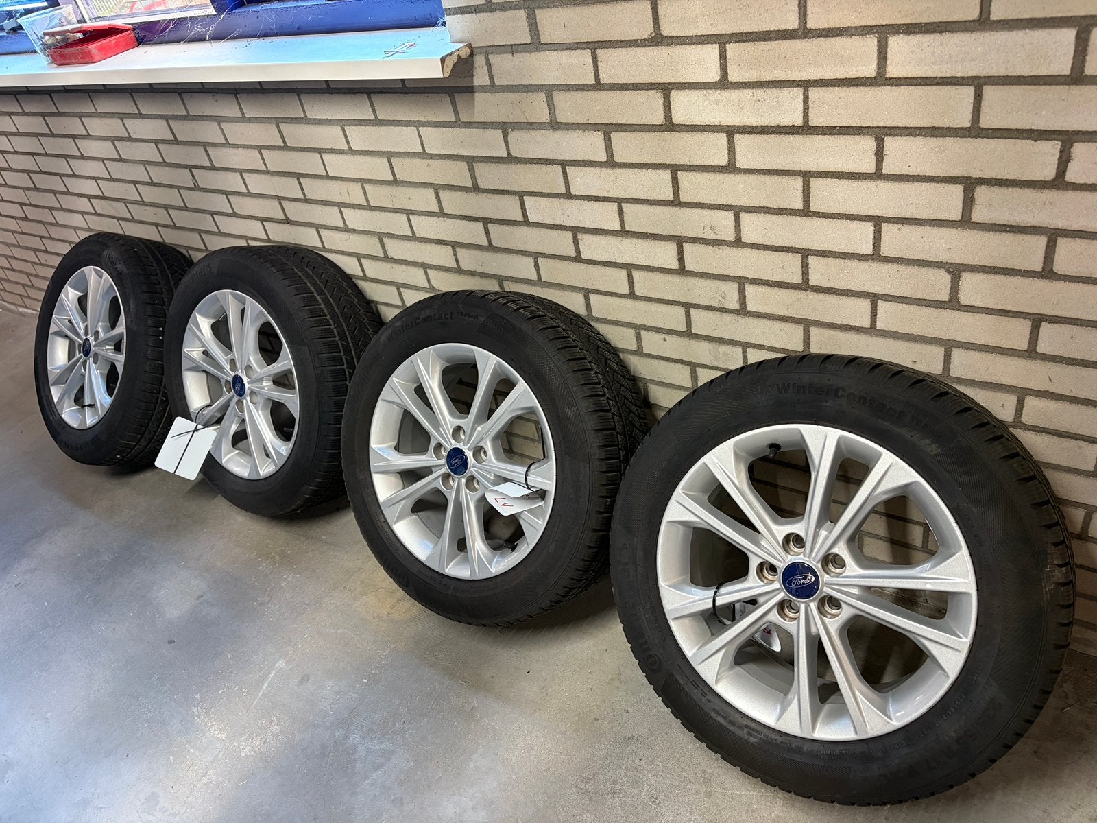 Winterbanden set Ford Kuga, Auto-onderdelen, Ophalen, Gebruikt, Banden en Velgen, 17 inch
