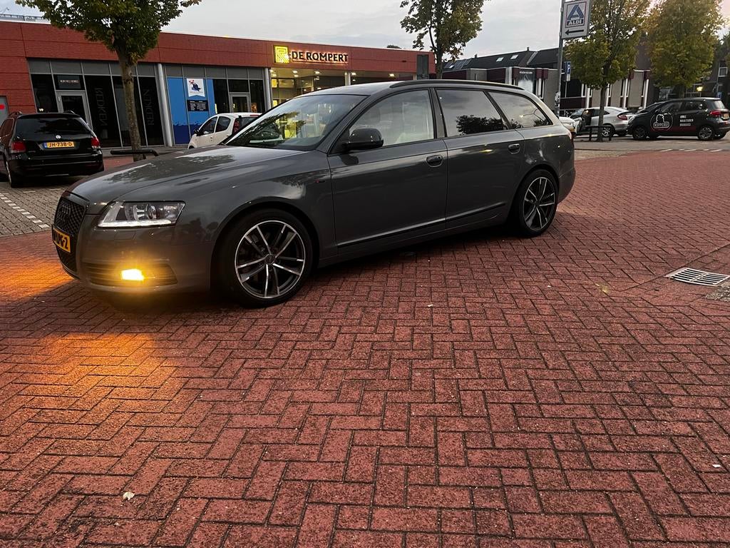 Audi A6 2.8 FSI S-Line 2010 Grijs, Auto's, Automaat, Achterwielaandrijving, Leder en Stof, Origineel Nederlands