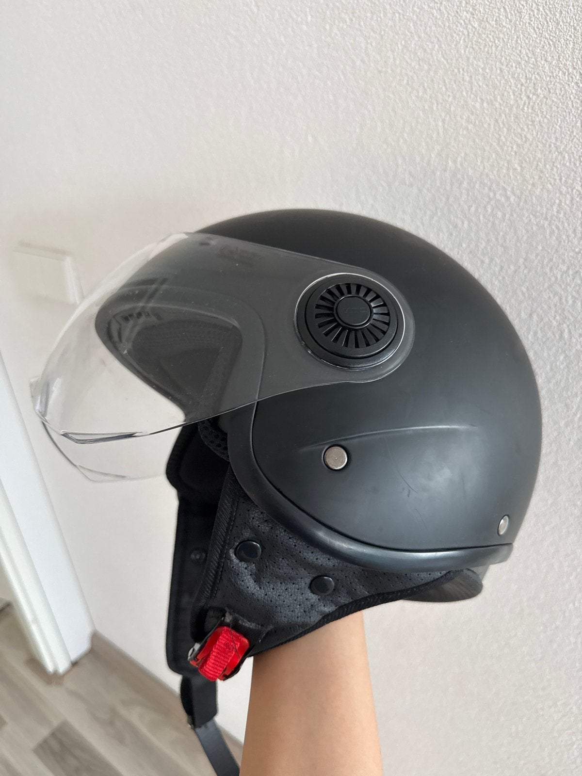 Zwarte scooterhelm met vizier - Maat XS/S, Fietsen en Brommers, Brommerhelmen, Ophalen of Verzenden, Gebruikt, Medium